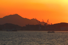 関門海峡2020　12月-2　連絡船と皿倉山