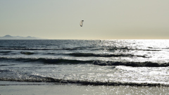 岩屋海岸2020　5月　カイトサーフィンと光る海①