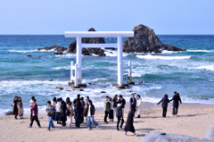 櫻井二見が浦2024　3月-01　鳥居と夫婦岩②