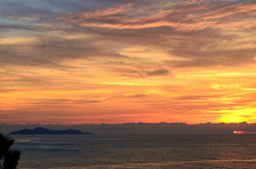 はまゆう公園2022　8月-4　夕焼空と地島