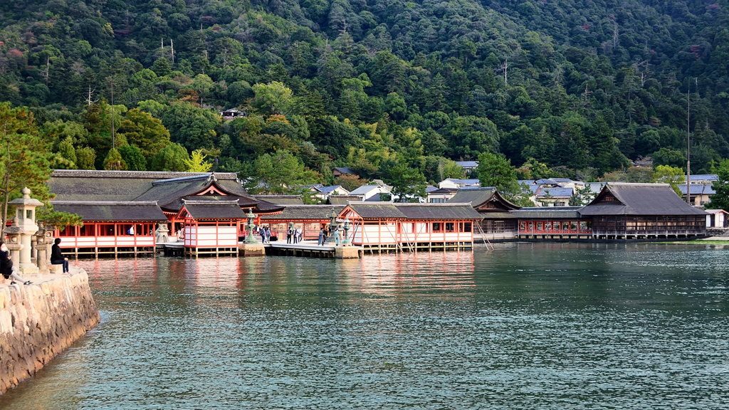 宮島2020　10月-1　夕暮と厳島神社