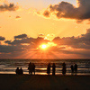 稲砂の浜2020　11月-2　夕陽を眺めて