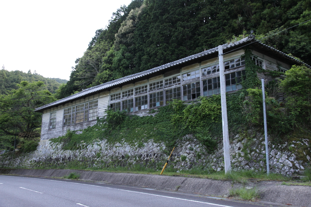 和歌山廃校...すさみ町立大巳小学校