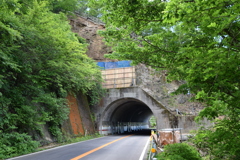 弥彦山スカイラインの銅山トンネル_1