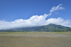 弥彦山と多宝山 2020-05-11