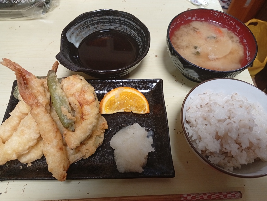 半額の天ぷら定食
