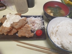 ふわふわ唐揚げ定食