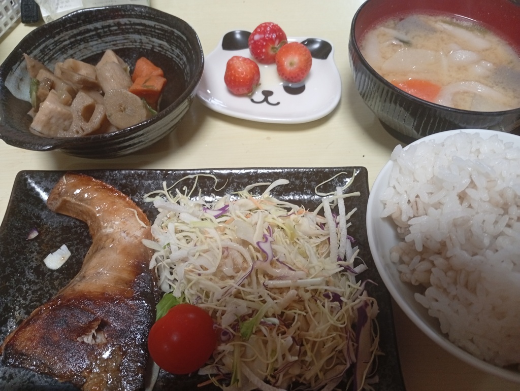 昼はブリ照り定食