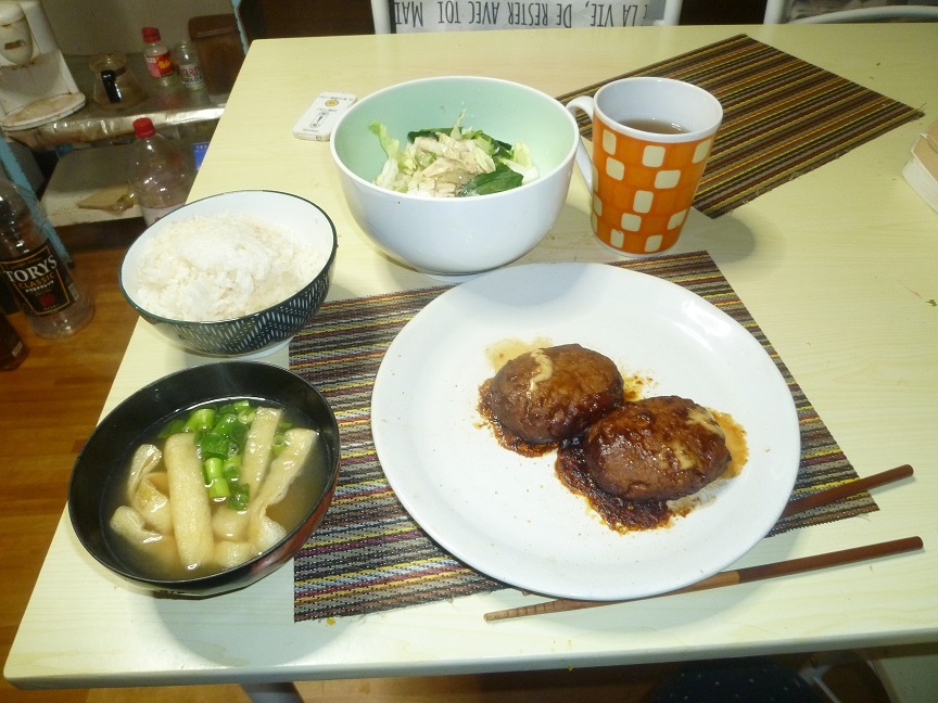 チーズインハンバーグ　20200518