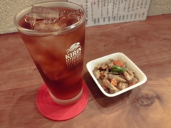 友達の居酒屋で一人飲み