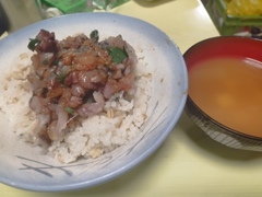 アジの漁師たたき丼