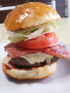 自家製ハンバーガー　20210215