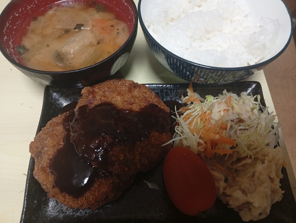 メンチカツ定食