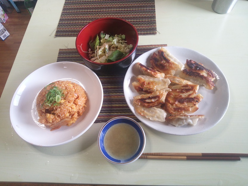 餃子　キムチチャーハン　20201014