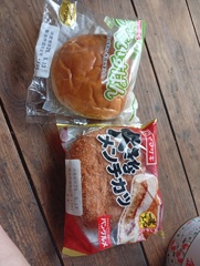 友達の家でパン