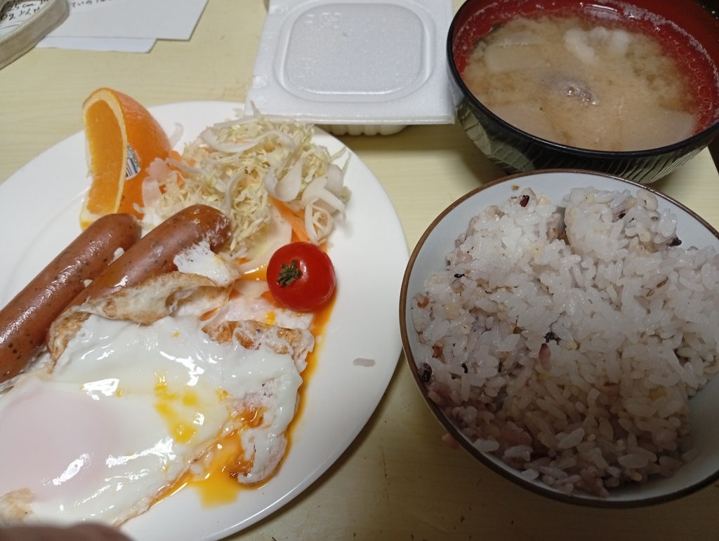 ソーセージエッグ定食