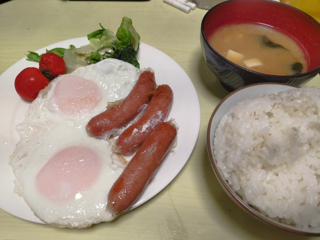 ソーセージエッグ定食