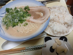 豚骨ラーメン
