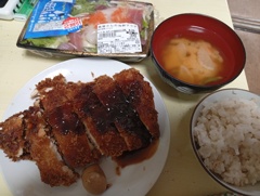夜は半額のチキンカツ