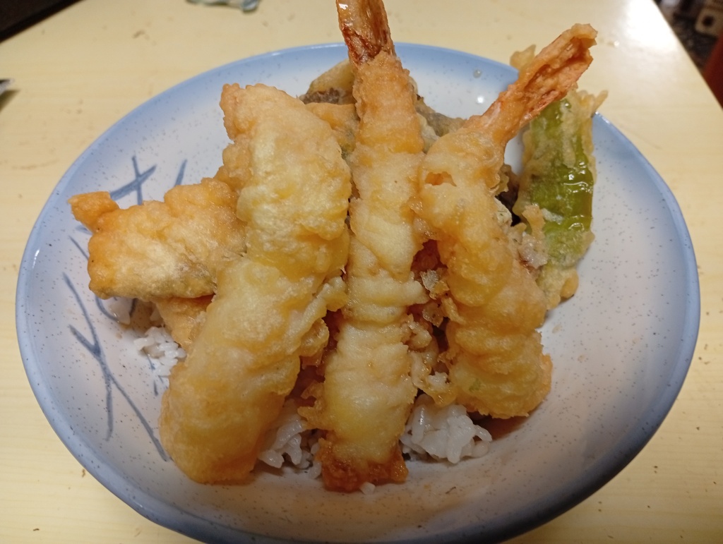 半額の天ぷらで天丼