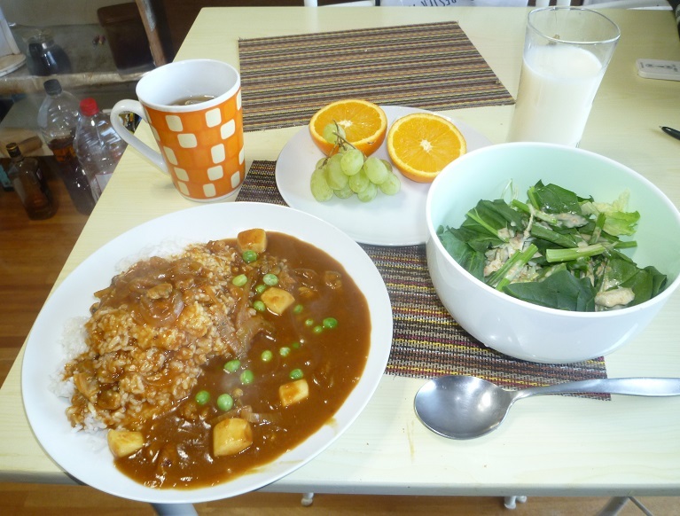 朝食　シーフードカレー　20200422