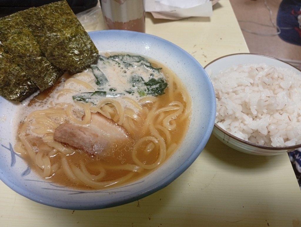 夜はラーメンライス