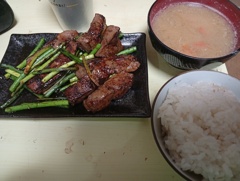 ニンニクの芽レバー定食