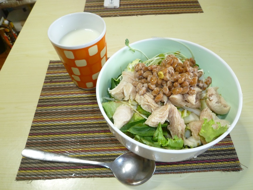 納豆ささみ豆腐丼　20200614
