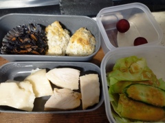 ピーマンの肉詰め弁当