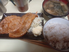 トンテキ定食