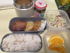 ハンバーグ弁当