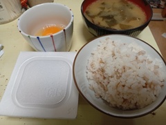 出国の朝は納豆定食