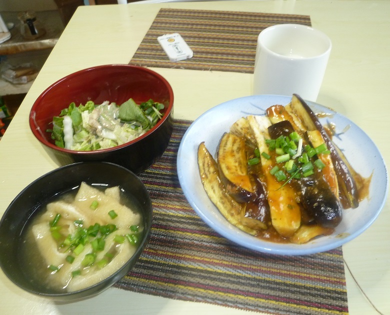マーボーナス丼　20200811