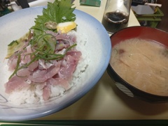 アジのタタキ丼