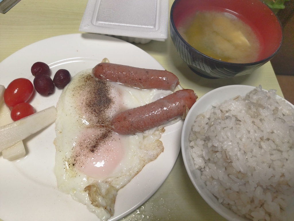 ソーセージエッグ定食