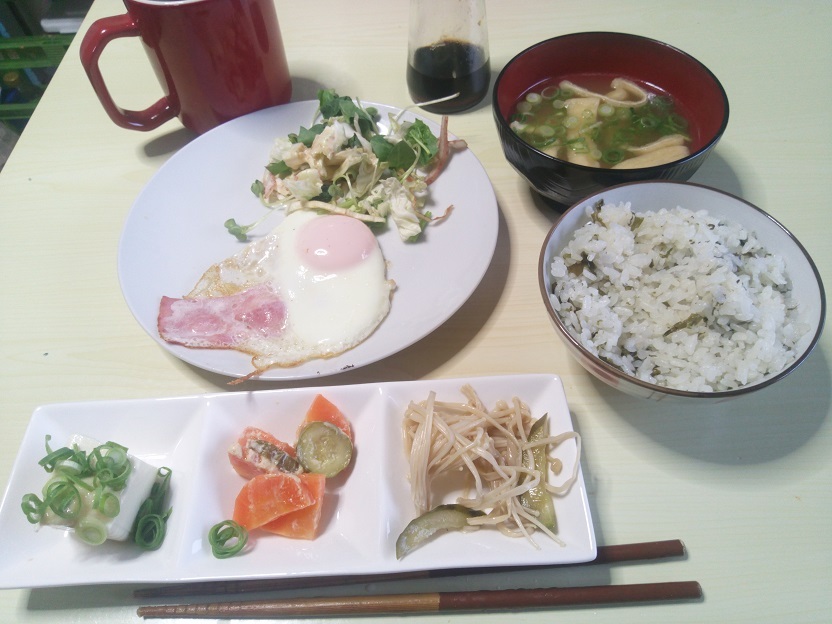 ハムエッグ定食