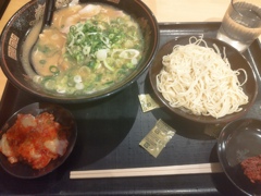 刈谷サービスエリアで横綱ラーメン