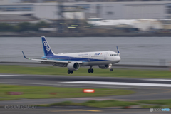 Jet airliner