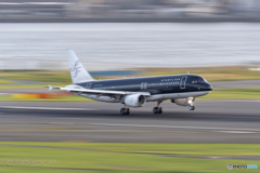 Jet airliner