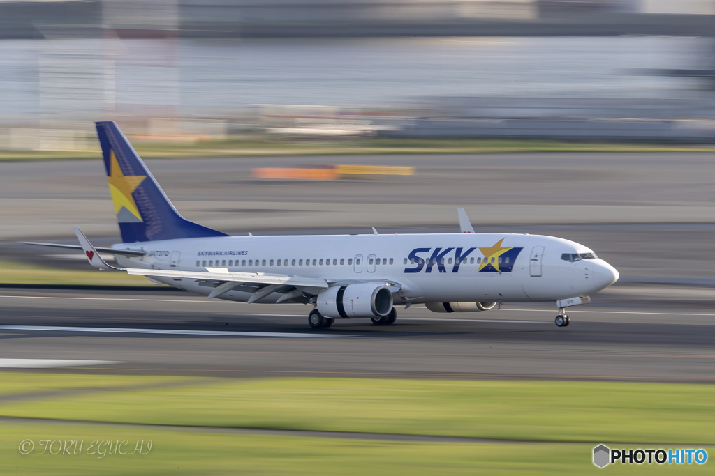 Jet airliner