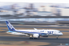 Jet airliner