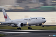 Jet airliner