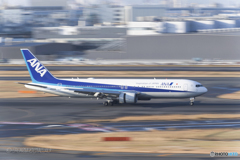 Jet airliner
