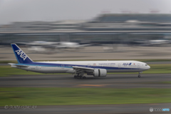 Jet airliner