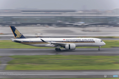 Jet airliner