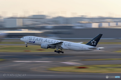 Jet airliner