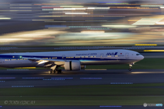 Jet airliner