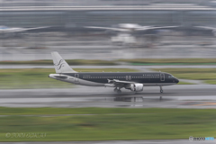 Jet airliner
