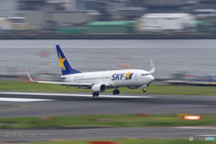 Jet airliner