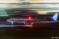Jet airliner 